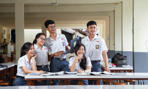 cara membangun bisnis​
