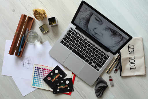 spesifikasi laptop untuk desain grafis