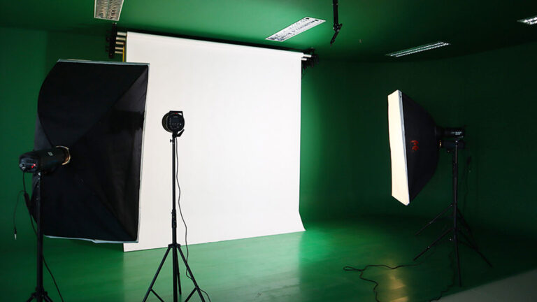 Studio Foto/Videografi Kampus Ciputra Makassar