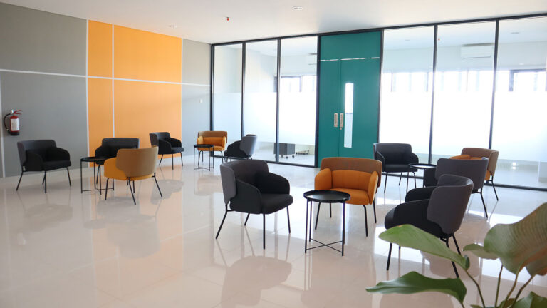 Student Lounge Program Studi Manajemen Kampus Ciputra Makassar