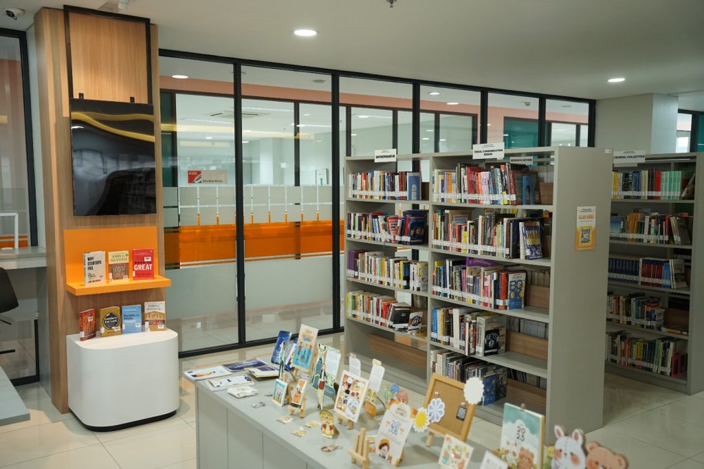 Fasilitas Perpustakaan Kampus Ciputra Makassar