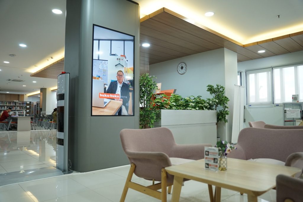 Fasilitas Perpustakaan Kampus Ciputra Makassar