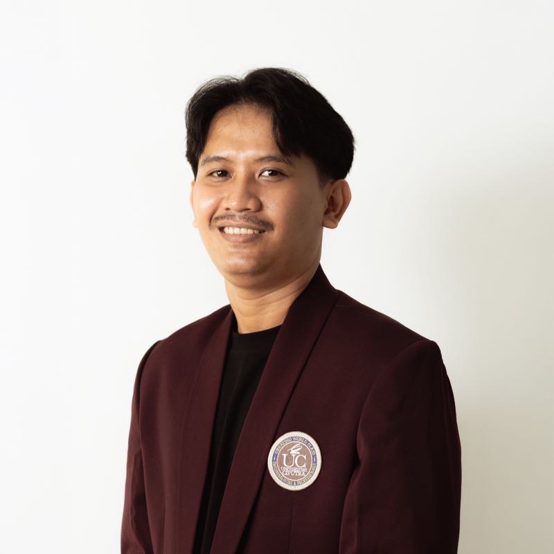 Akhmad Taufiq, S.Ds., M.Ds.